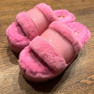 Women’s UGG Fluffita Shoes